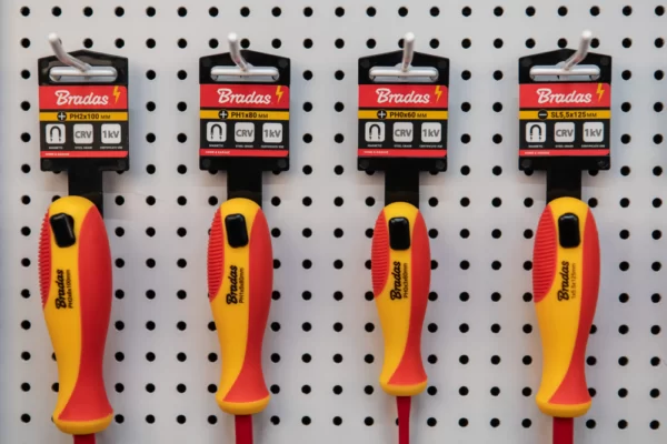 Wkrętak izolowany krzyżakowy, 1kV - DIY-PH11 - obrazek 2