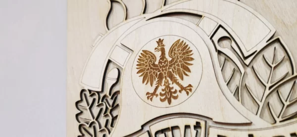 Logo Twojej jednostki 3D – w kolorze naturalnego drewna - obrazek 2